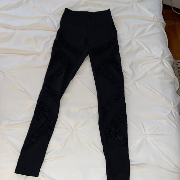 Lululemon leggings WORN ONCE - Picture 6 of 8